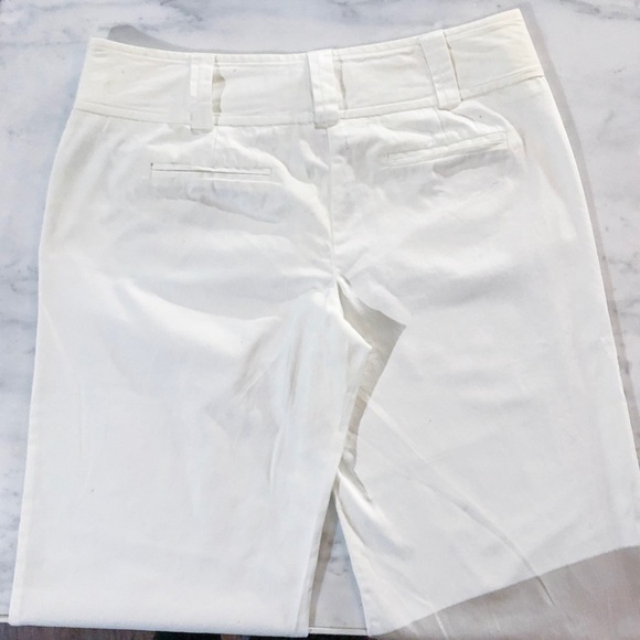 White Cropped Capri Pants - Picture 6 of 8
